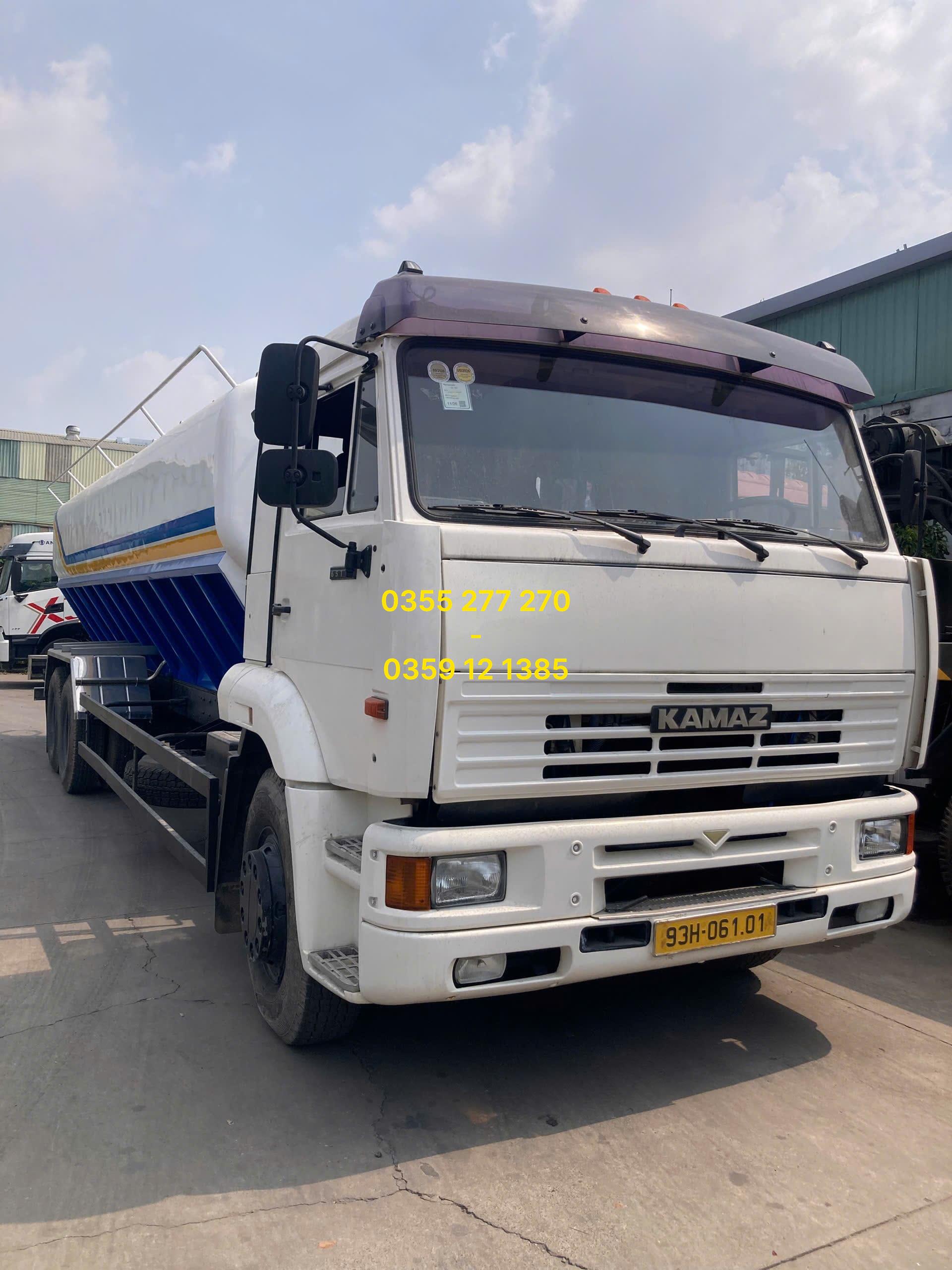 xe bồn chở cám HCM