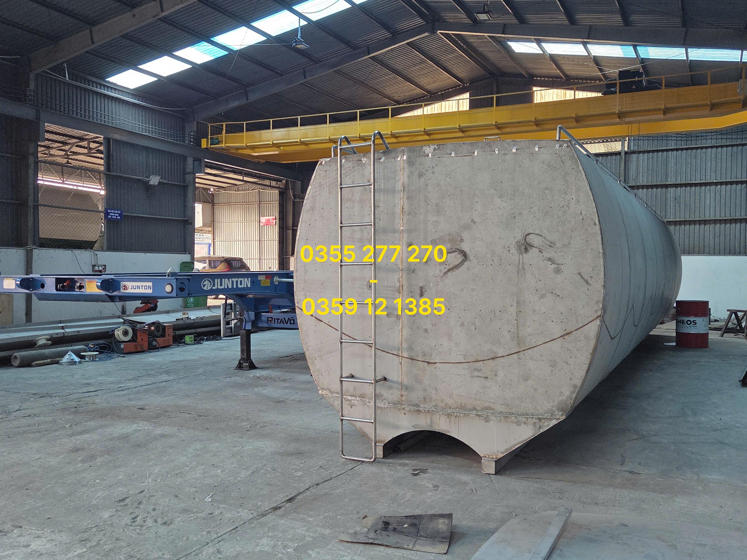xe bồn chở cám HCM
