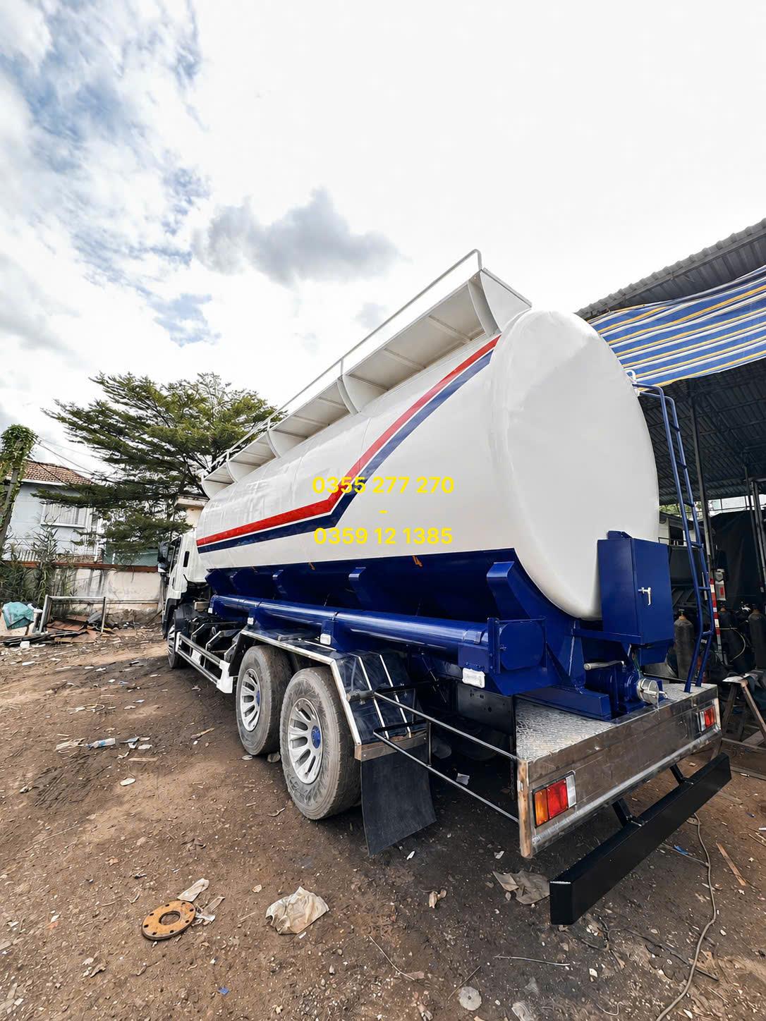 xe bồn chở cám ISUZU'xe bồn cám ISUZU'xe cám ISUZU'cám thổi ISUZU'xe bồn cám thổi'xe chở cám thổi'xe chở thức ăn chăn nuôi'xe bồn thức ăn chăn nuôi'cải tạo xe bồn cám'cải tạo xe chở cám'đóng bồn chở cám'đóng bồn cám thổi'giá xe bồn cám'giá đóng bồn cám'bồn chở cám thép'bồn chở cám nhôm'bồn chở cám inox'xe cám 15 tấn'xe cám 20 khối'xe cám 23 khối'xe cám 25 khối'xe cám 29 khối'xe bồn cám khí nén'máy thổi cám'xe giao cám'xe vận chuyển cám'xe chuyên dùng chở cám'xe bồn cám FVM'xe cám ISUZU FVM'Nguyên Vĩ Auto xe cám'
